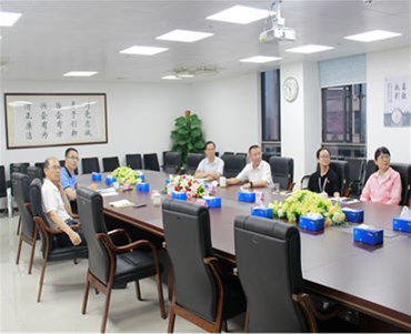 區委國資工委領導一行來我司開展 “為群眾辦實事”實踐活動調研工作